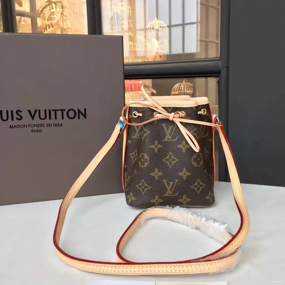 Louis NANO NOE Vuitton 0528